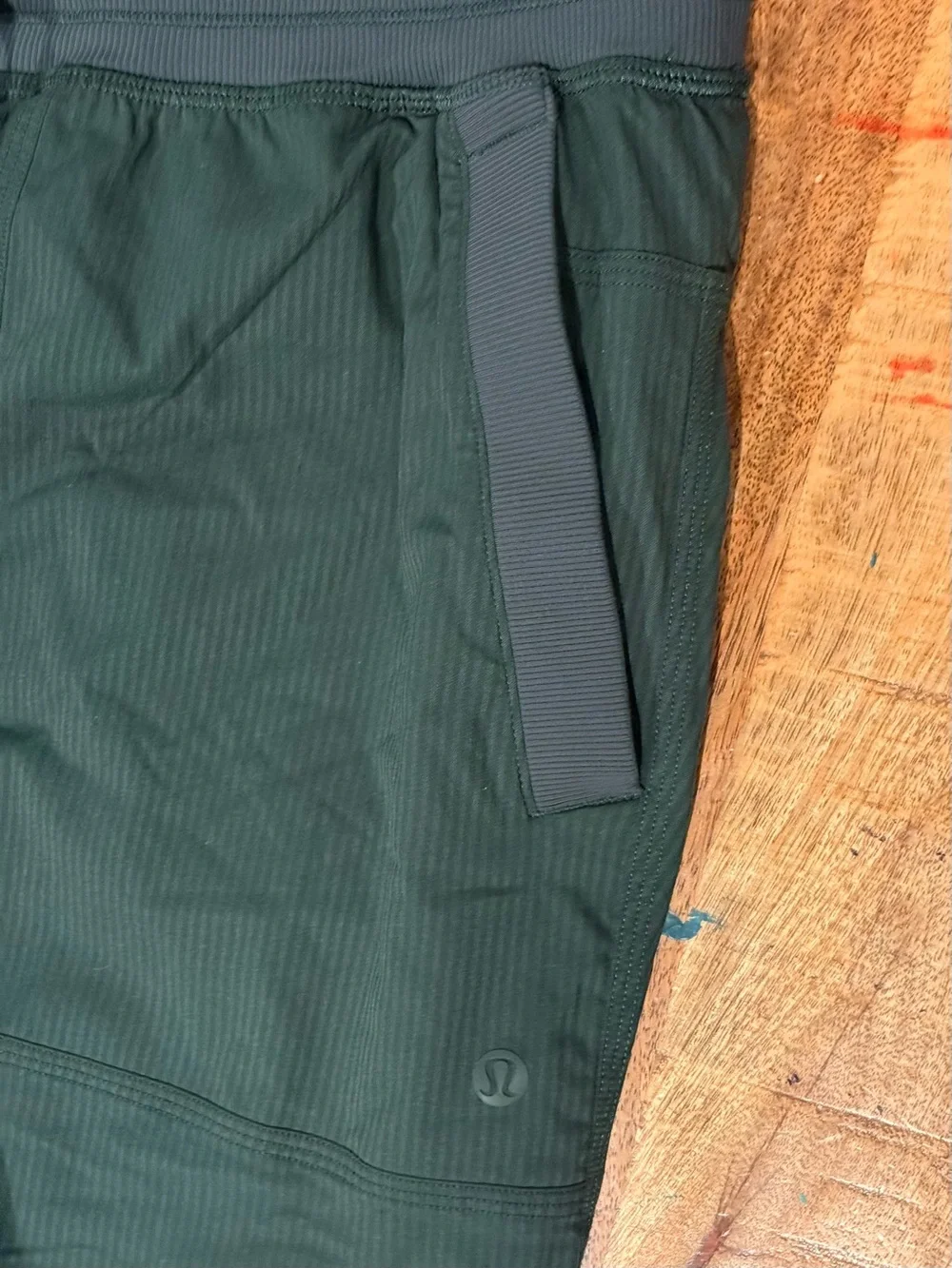 Lululemon Dance Studio Relaxed-Fit Mid-Rise Cargo Pant Legacy Green Size 12 - Picture 6 of 10